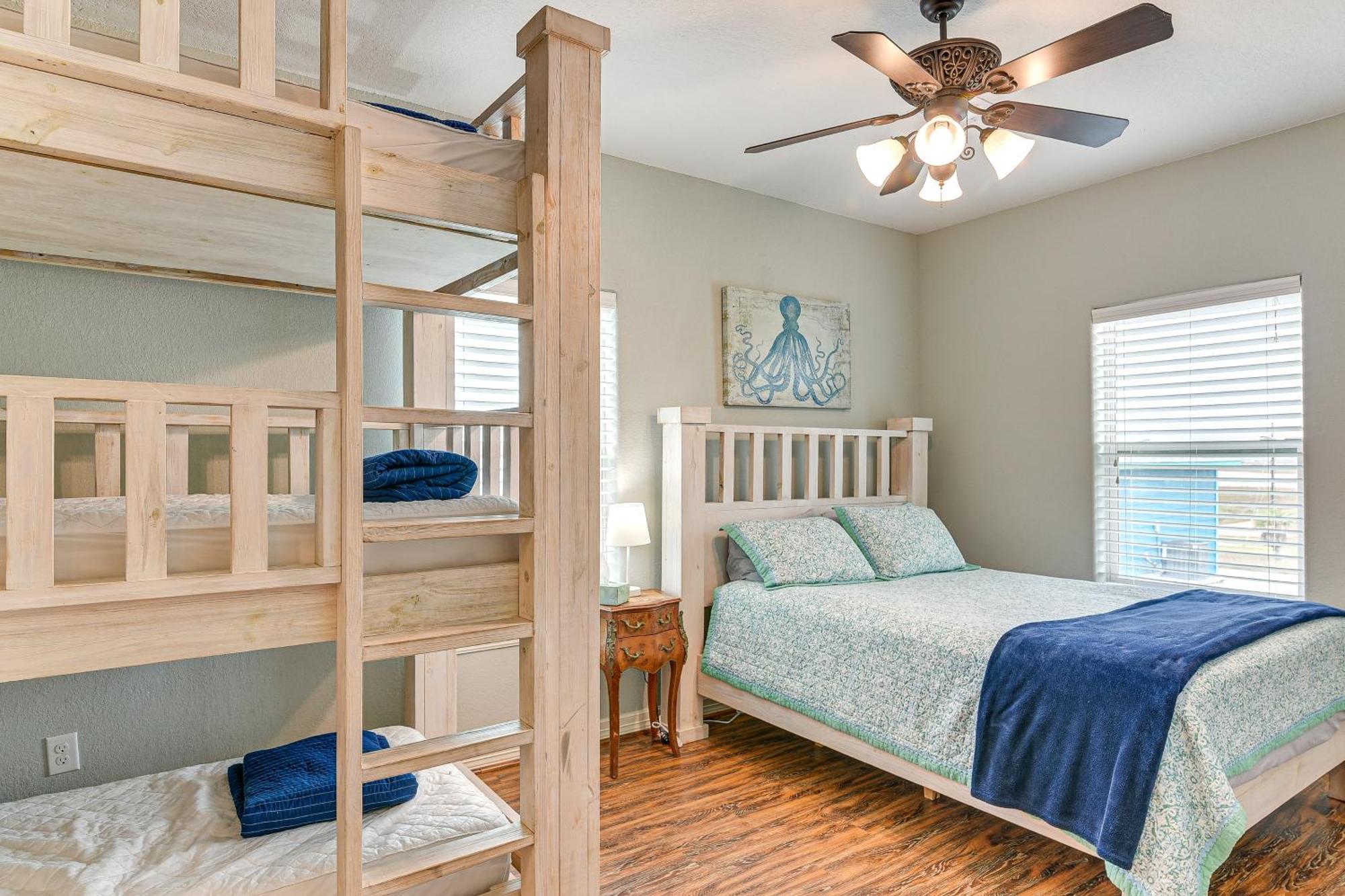 Large Group Gulf Retreat, Steps To Surfside Beach! Ngoại thất bức ảnh